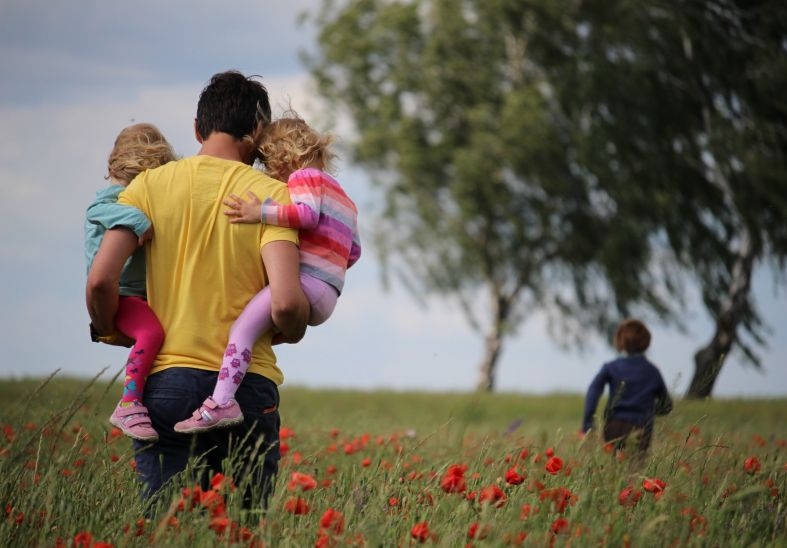 În Ucraina, persoanele seropozitive vor putea adopta copii