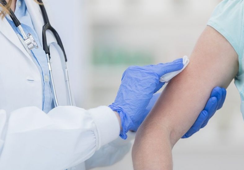 Вакцина от гриппа 2020: надо ли делать прививку